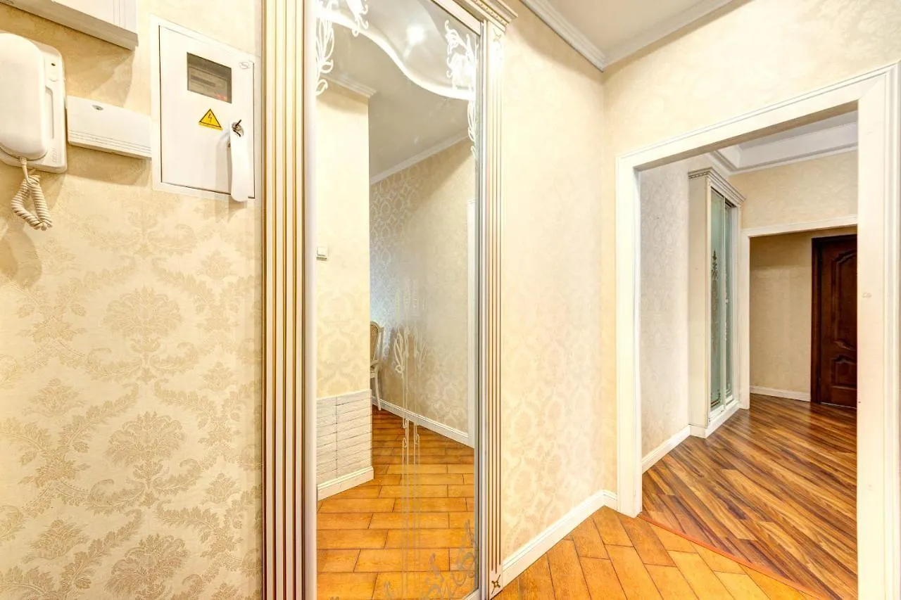 Apartments With 3 Rooms Near Palace Ukraine Киев Украина